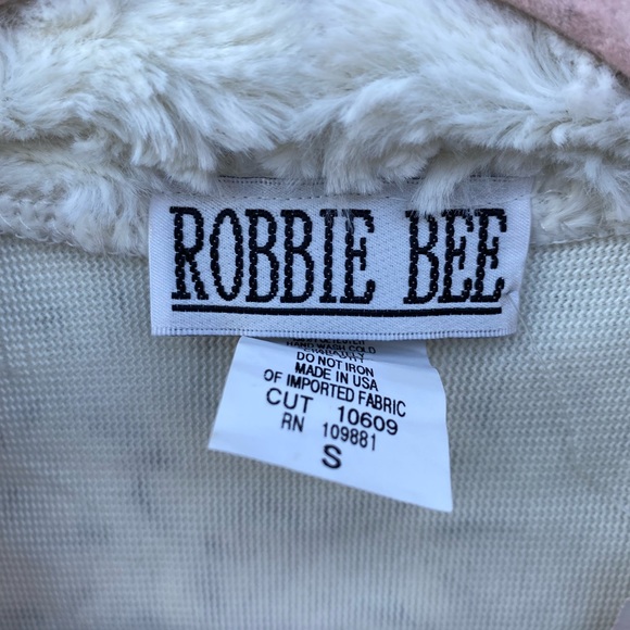 Robbie Bee Fuzzy Crop Cardigan - Picture 3 of 3
